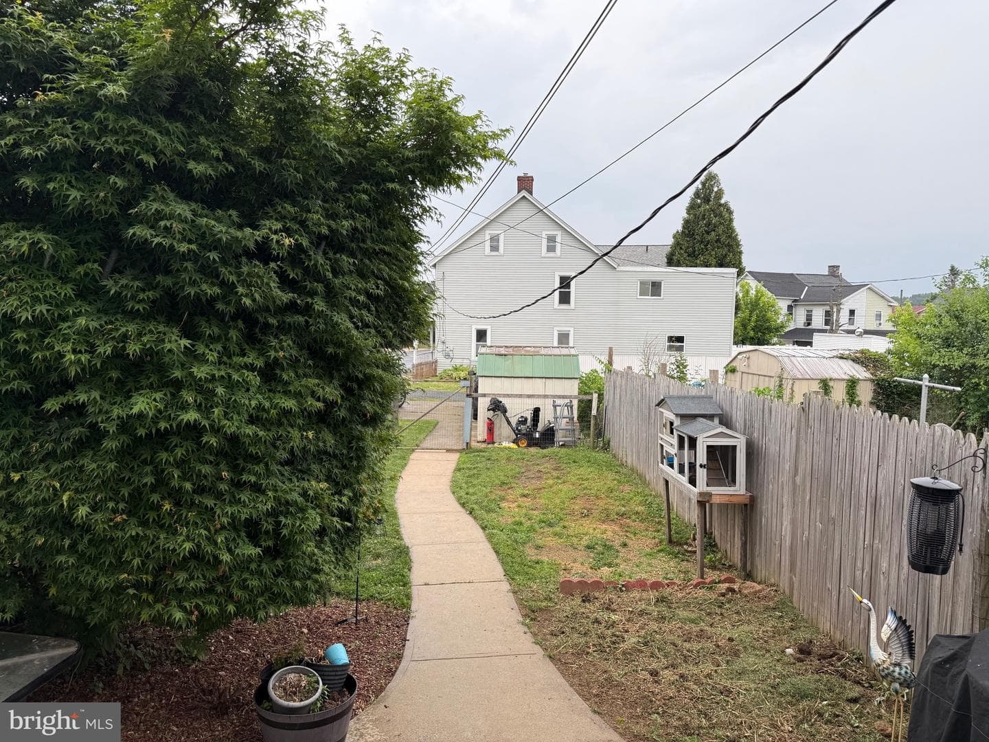 243 Wood Street photo 27