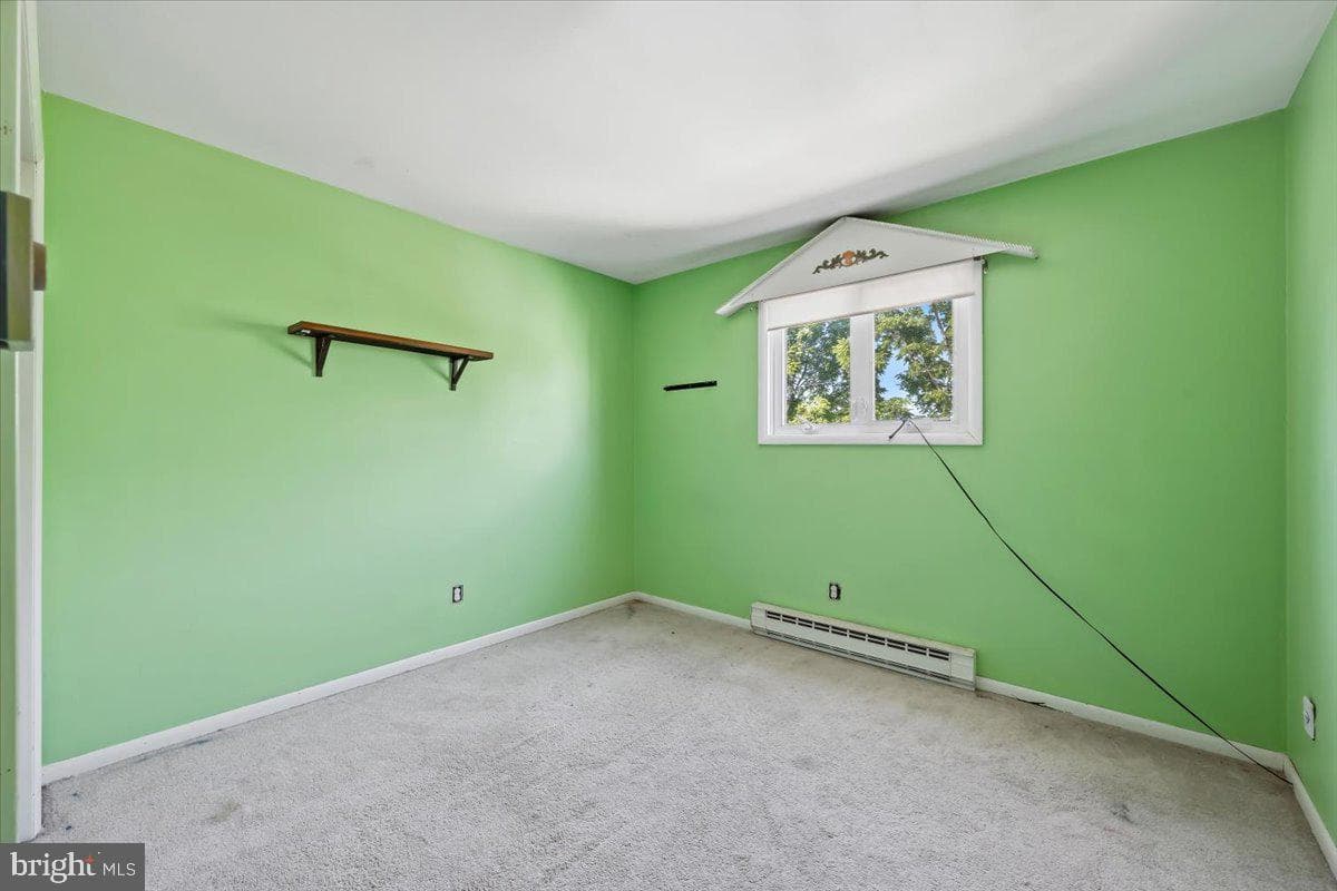 2230 N Lehigh Avenue photo 23