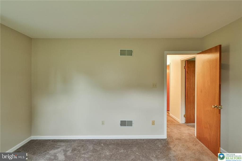 4354 Fieldstone photo 17