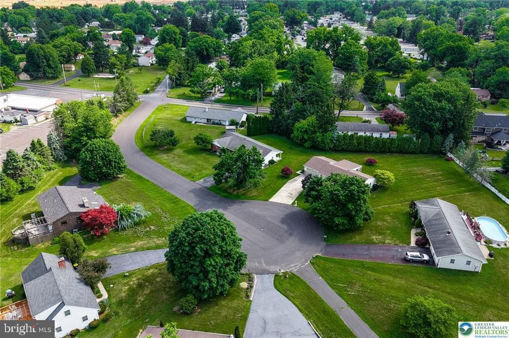 4354 Fieldstone photo 25