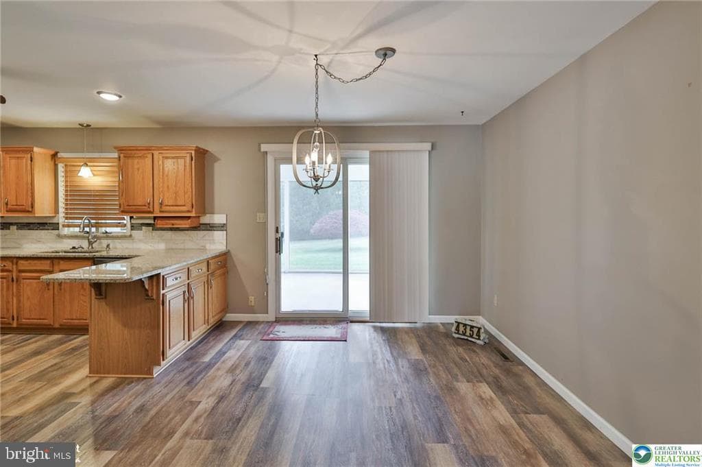 4354 Fieldstone photo 8