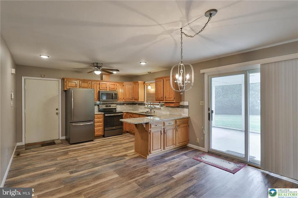 4354 Fieldstone photo 9