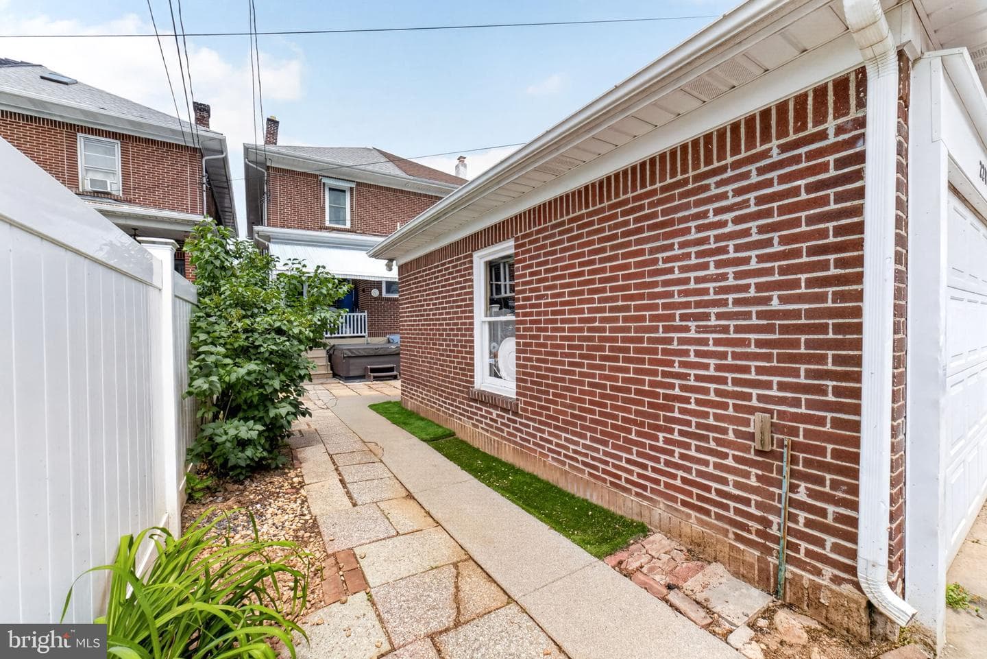 2218 W Tilghman Street photo 30
