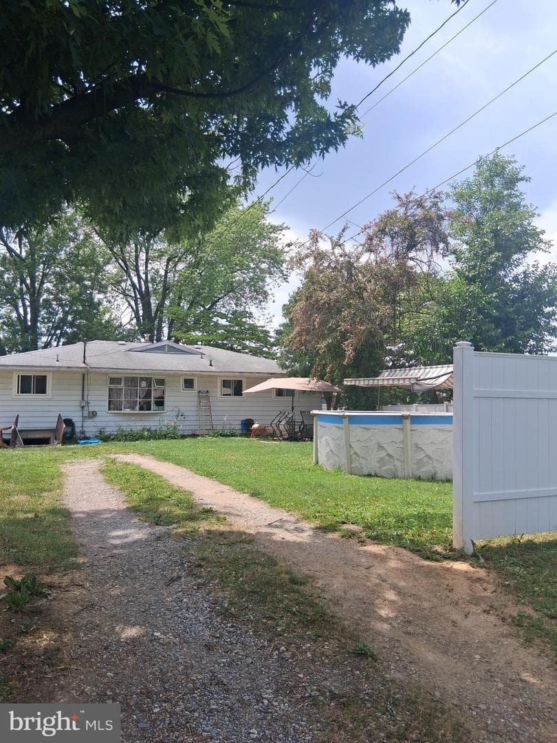 1611 S Race Street photo 7