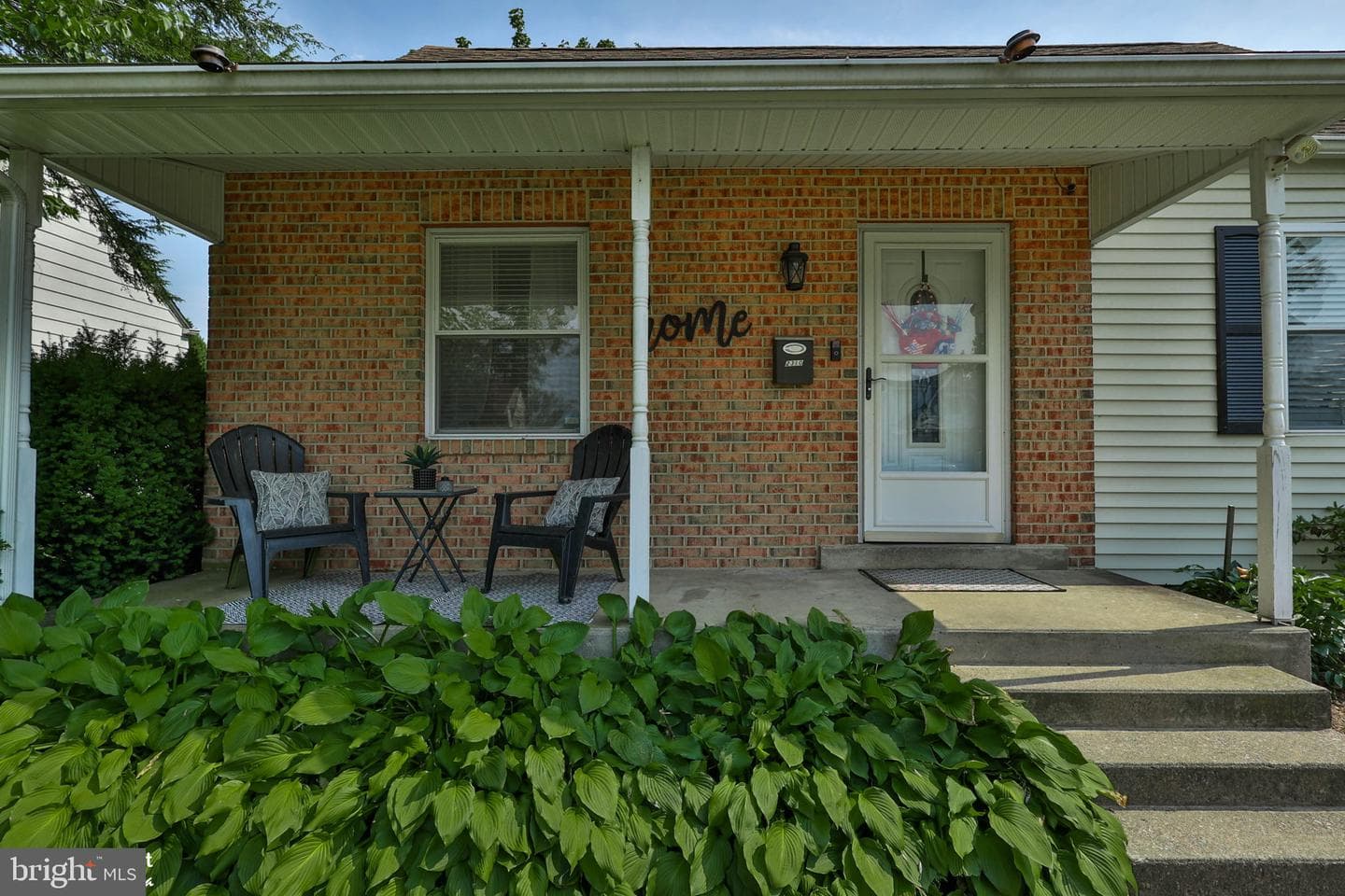 2310 E Woodlawn Street photo 4