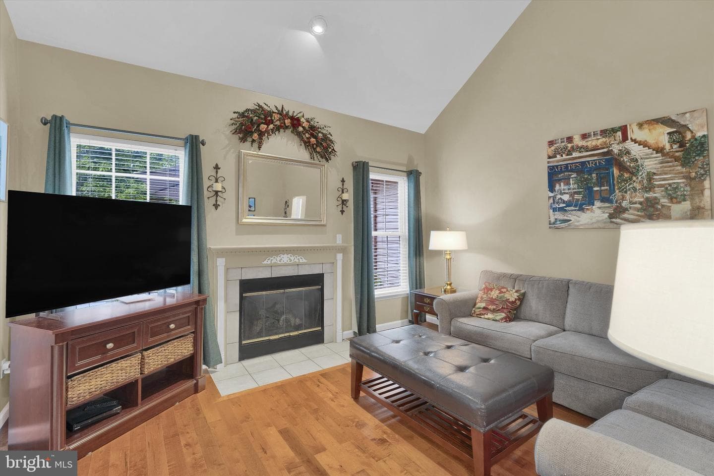 2184 Greenmeadow Drive photo 8