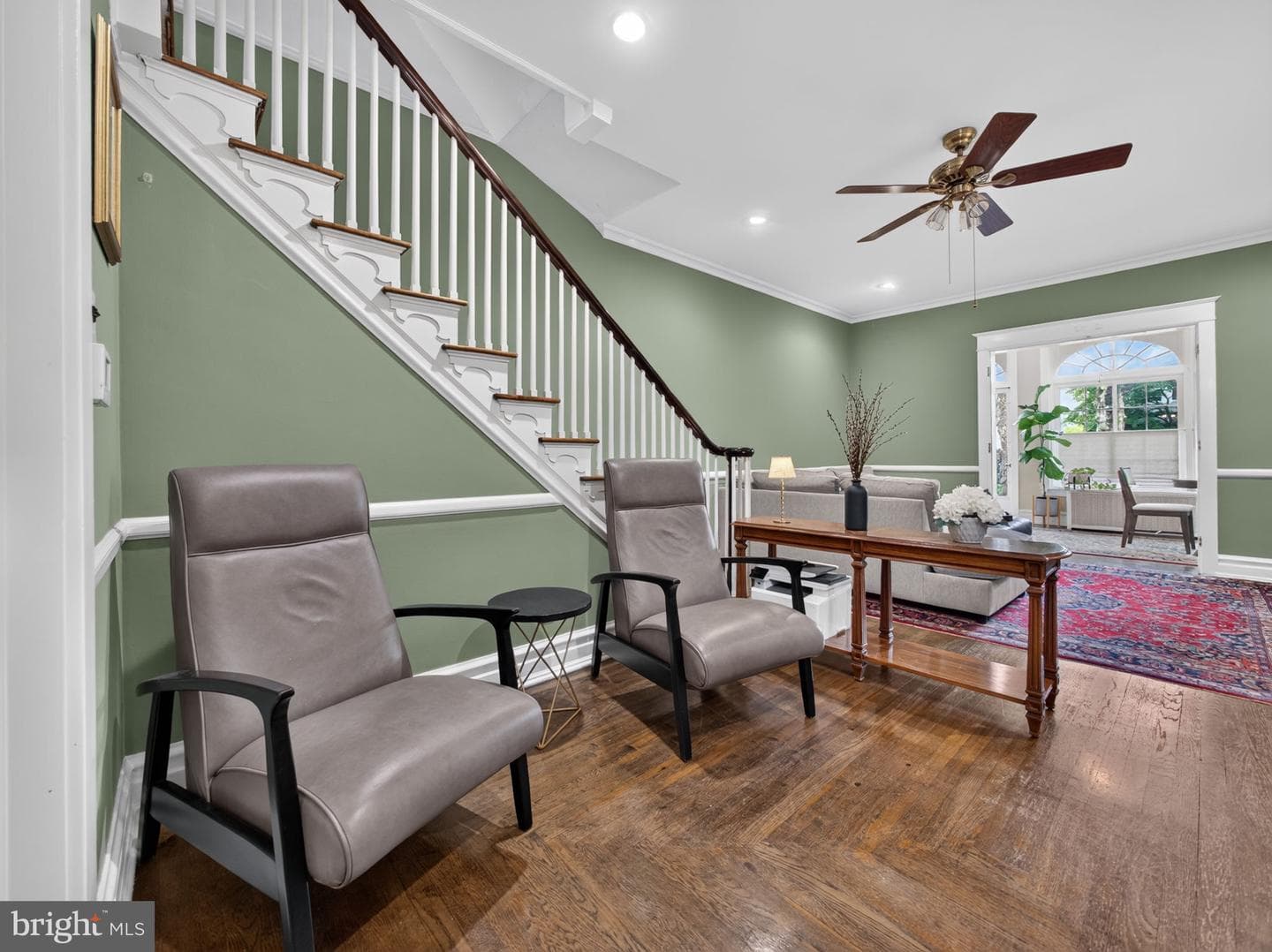 2445 W Allen Street photo 10