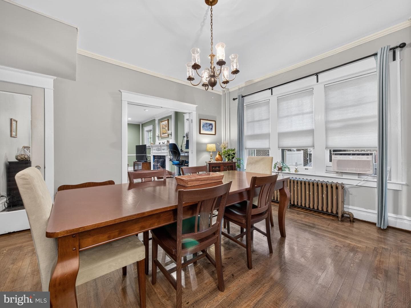 2445 W Allen Street photo 14