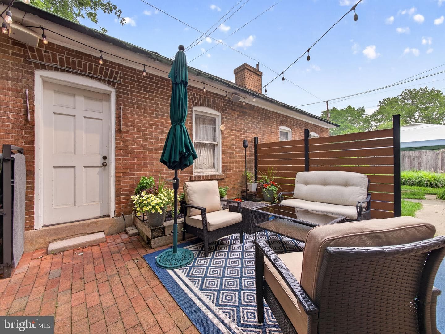 2445 W Allen Street photo 30
