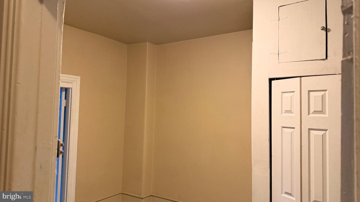 832 Chestnut photo 16