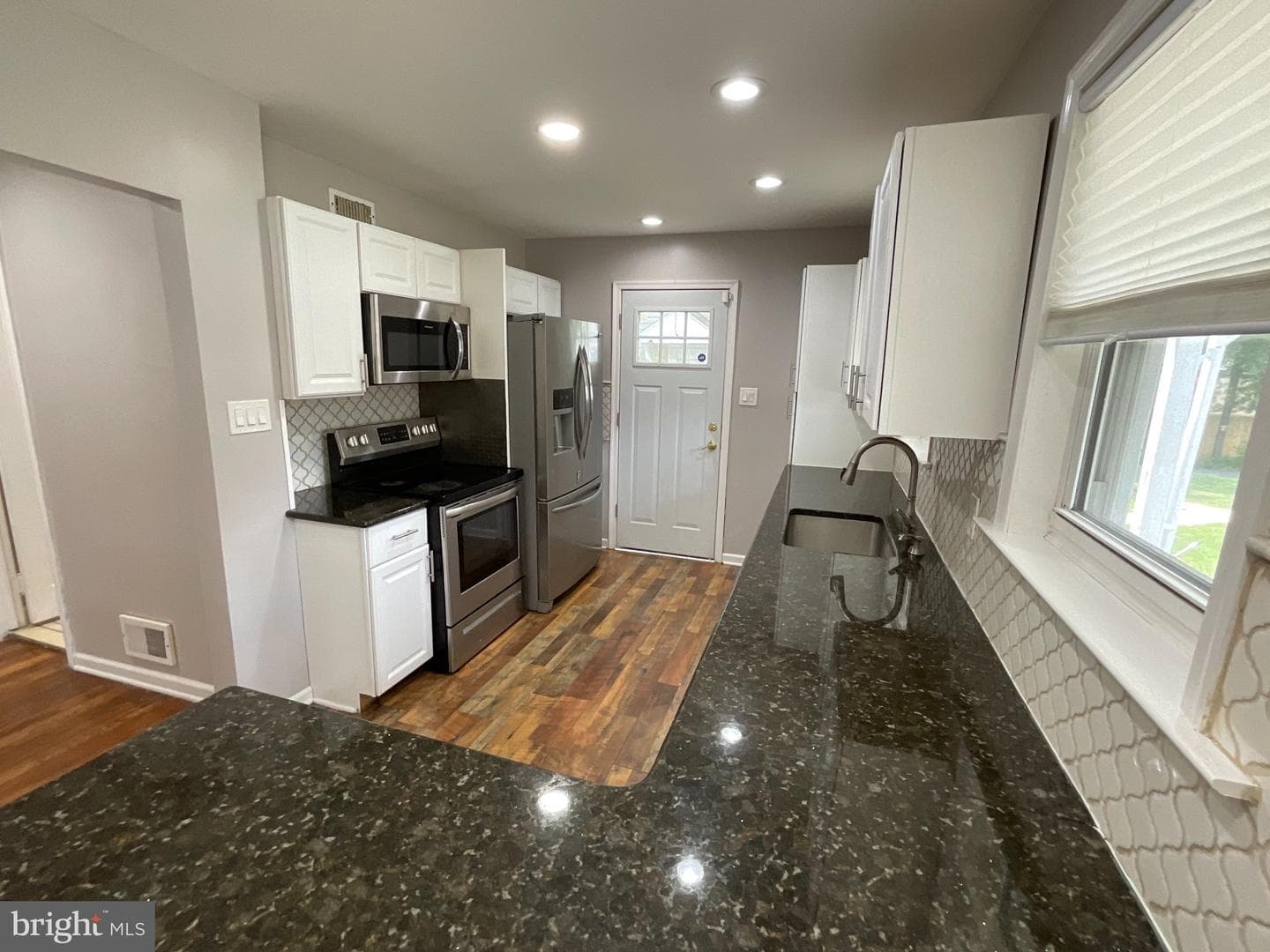 3128 Diamond Avenue photo 21