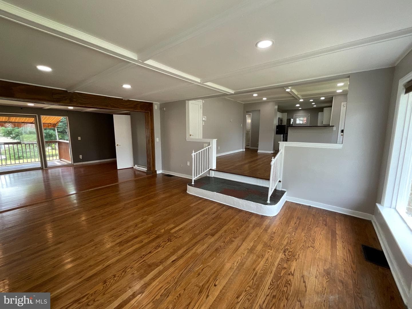 3128 Diamond Avenue photo 7