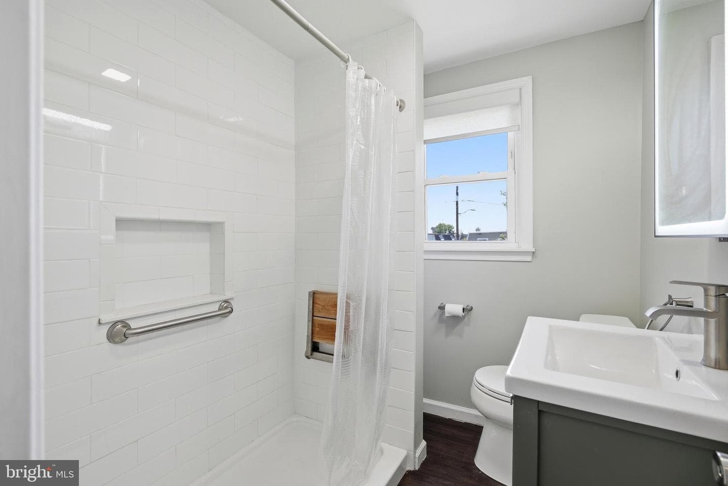 868 N Irving Street photo 27