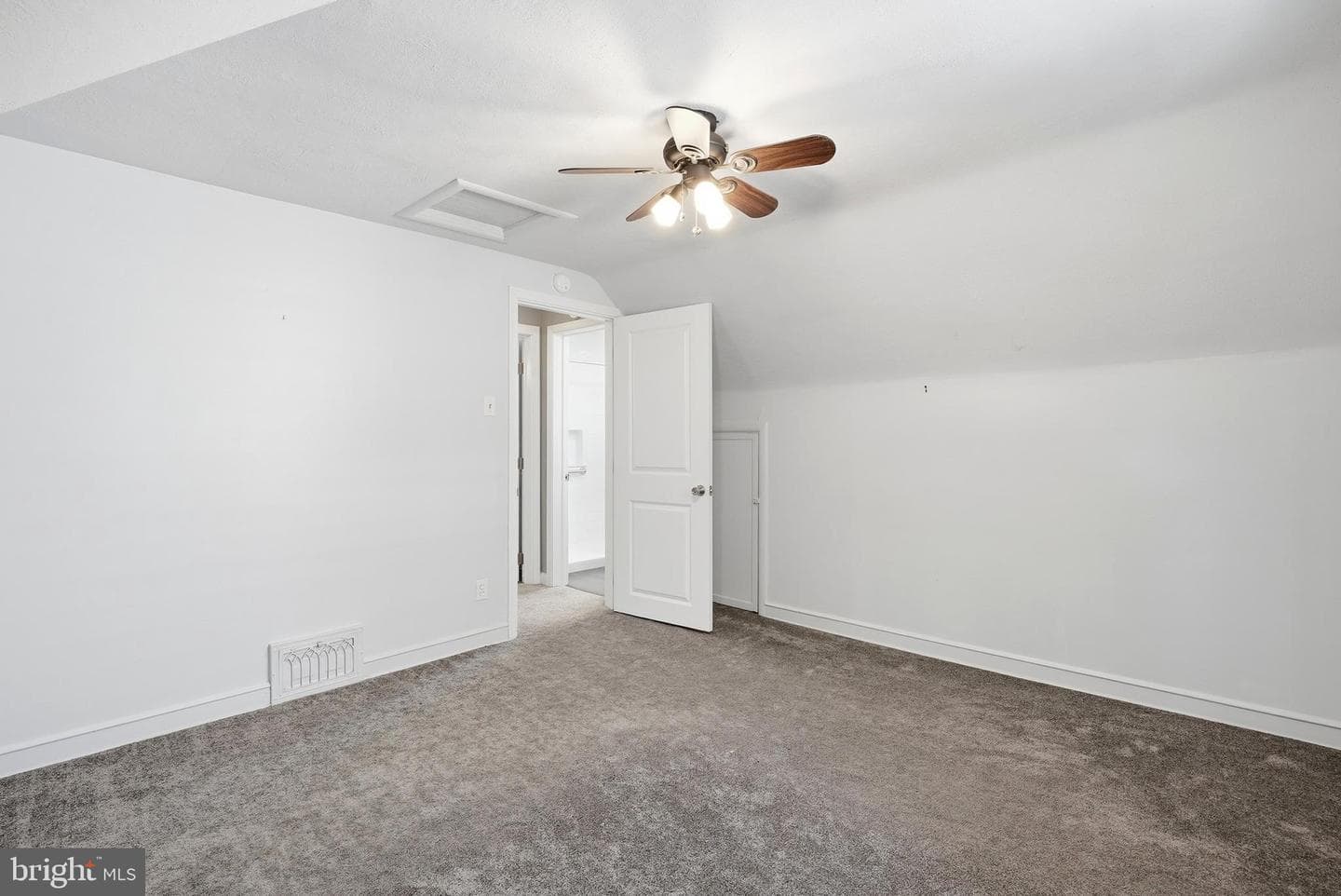 868 N Irving Street photo 31