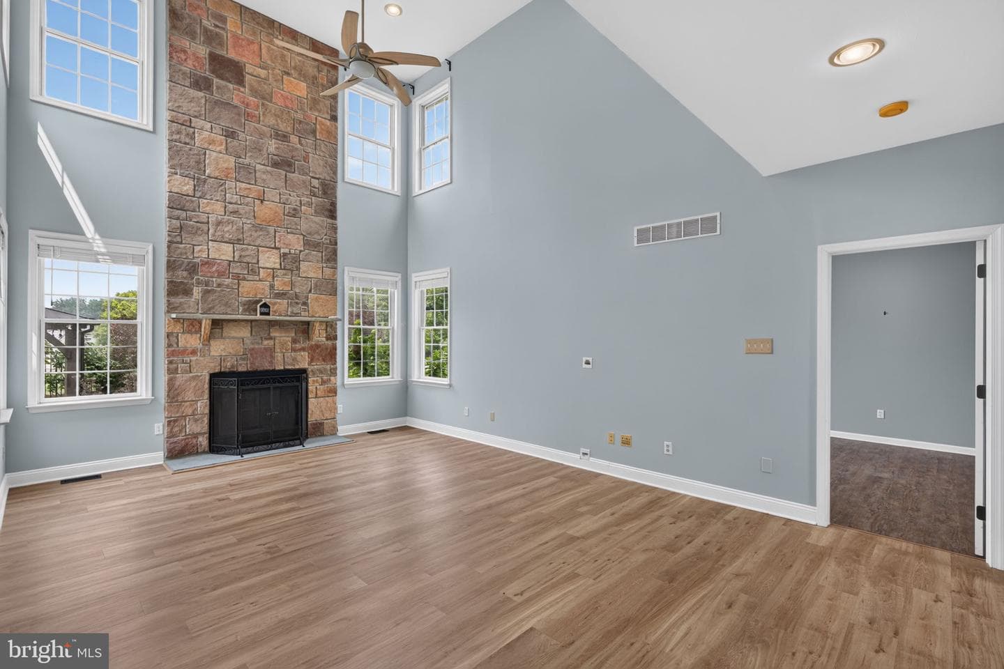 5007 W Saucon Avenue photo 14