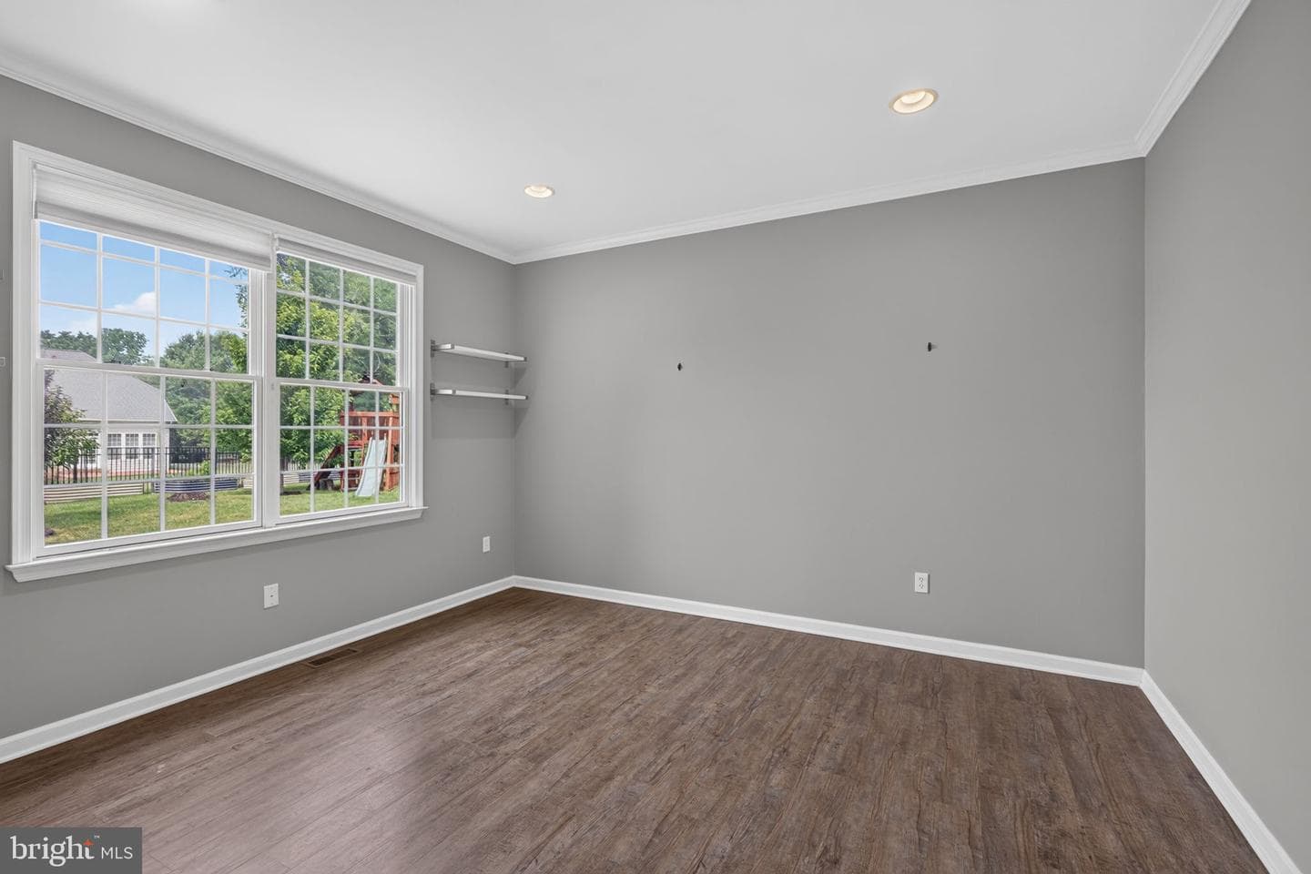 5007 W Saucon Avenue photo 32