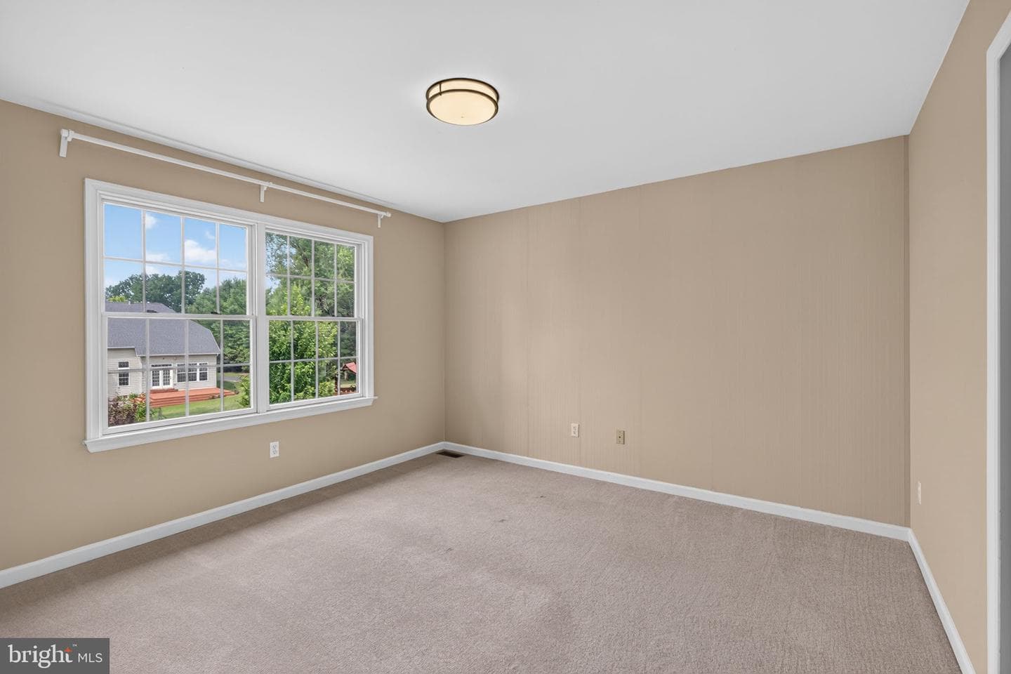 5007 W Saucon Avenue photo 49