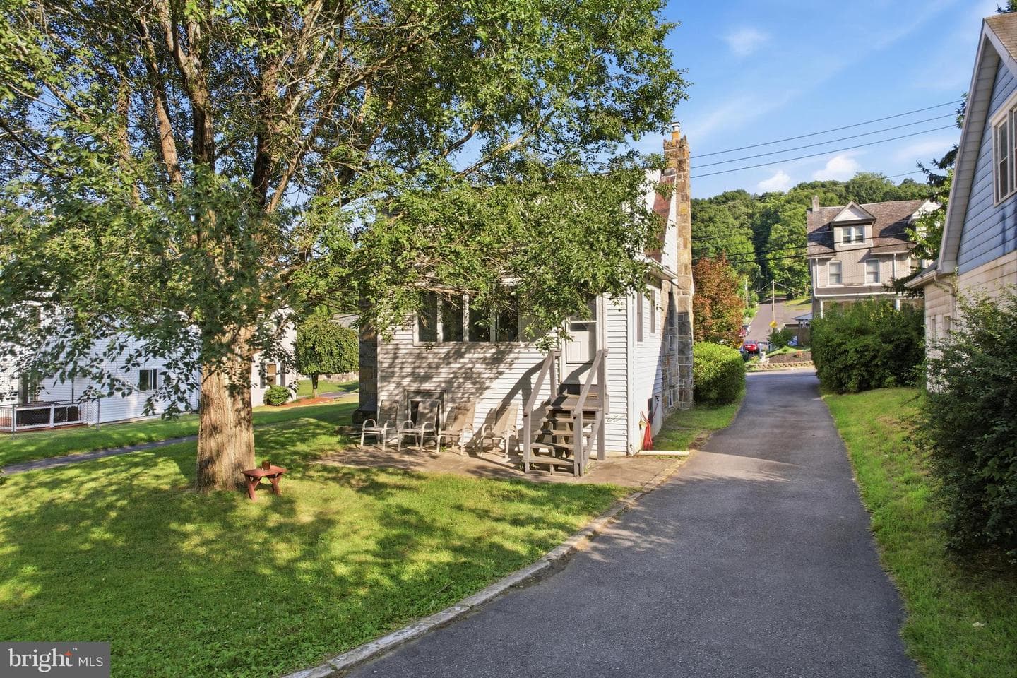 1665 Broadway photo 8