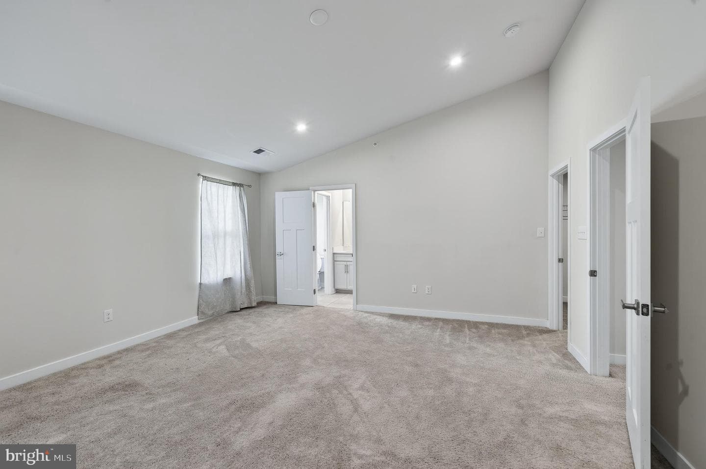 1047 Watson Court photo 23