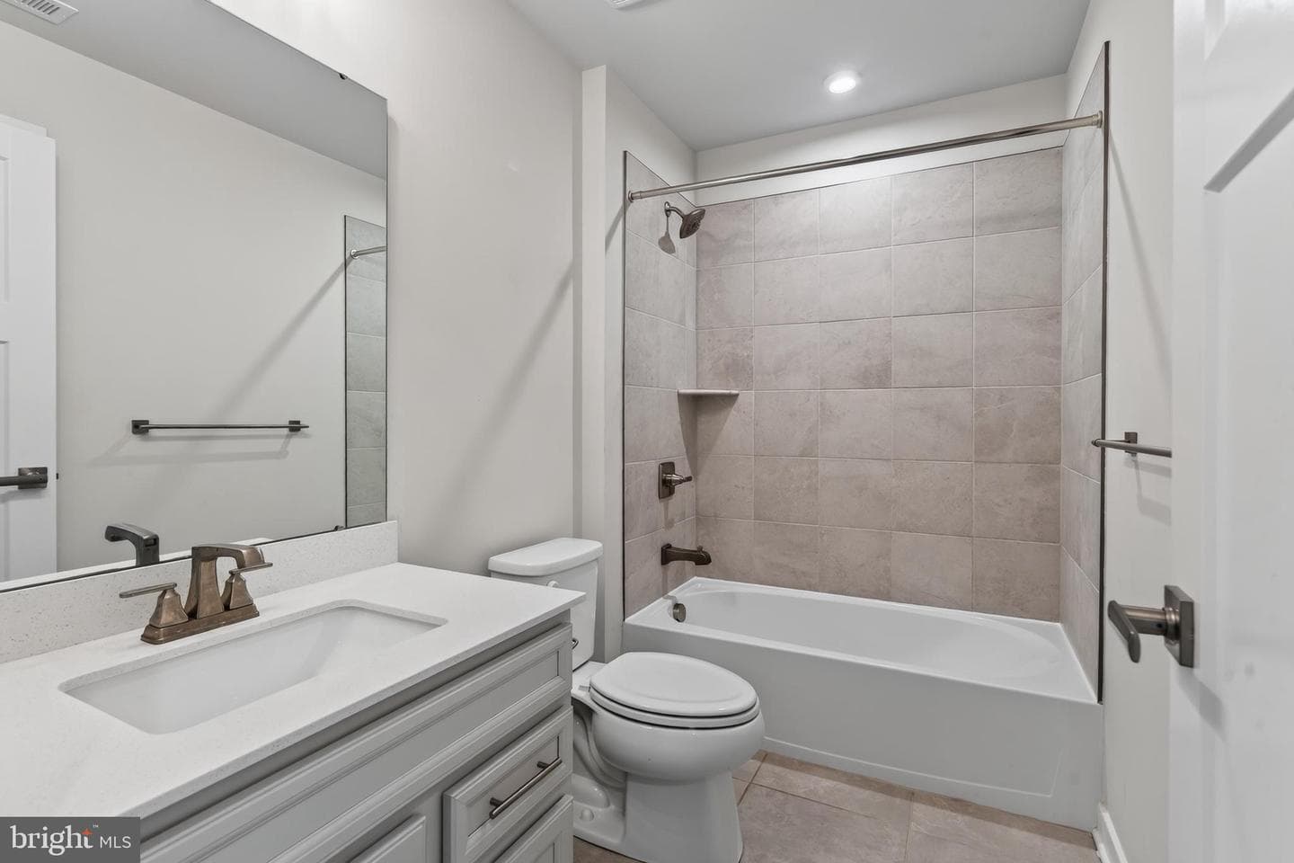 1047 Watson Court photo 34