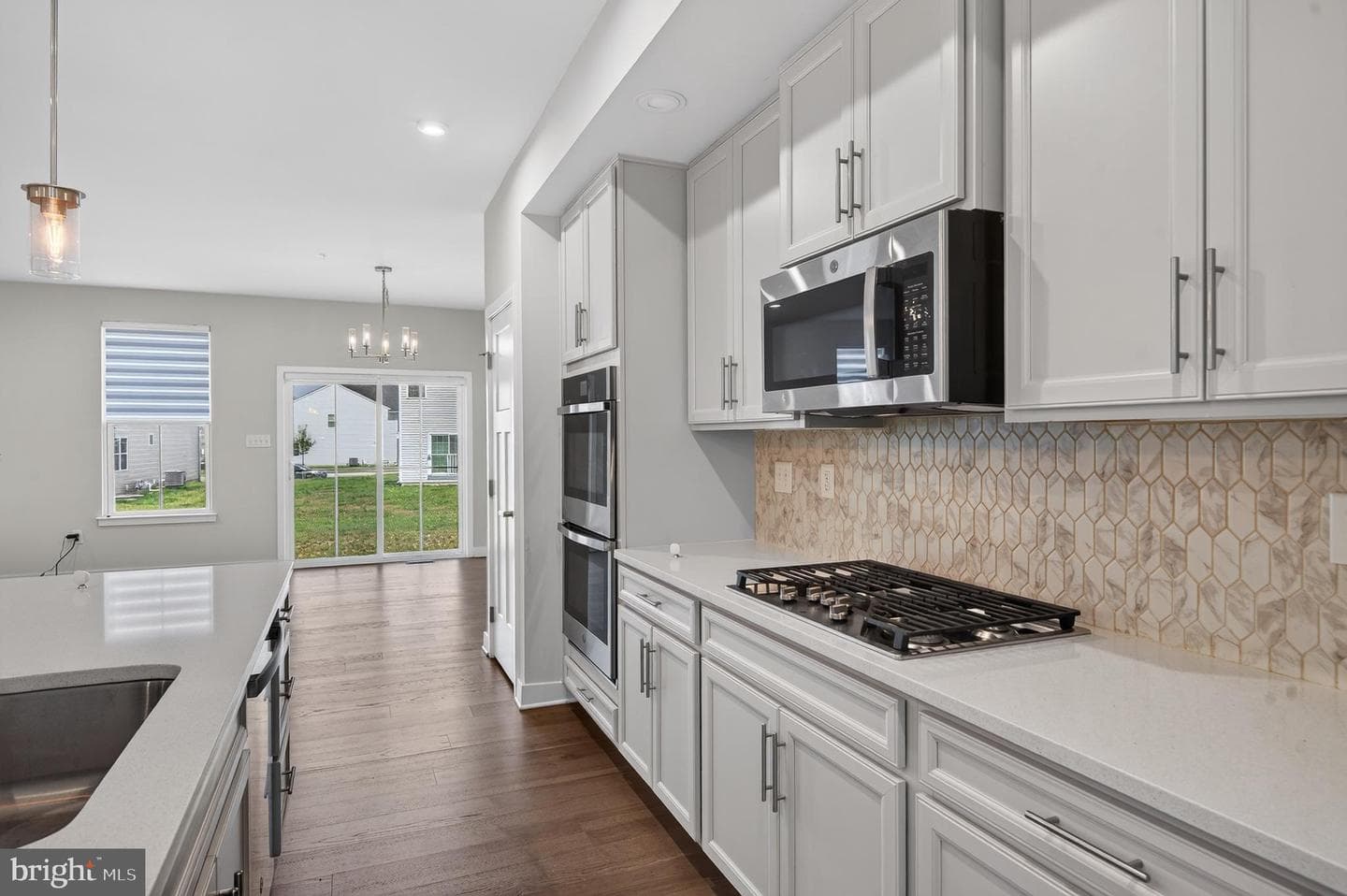 1047 Watson Court photo 7