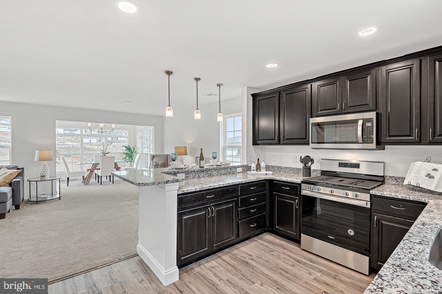 00 Gardenia Lane photo 3