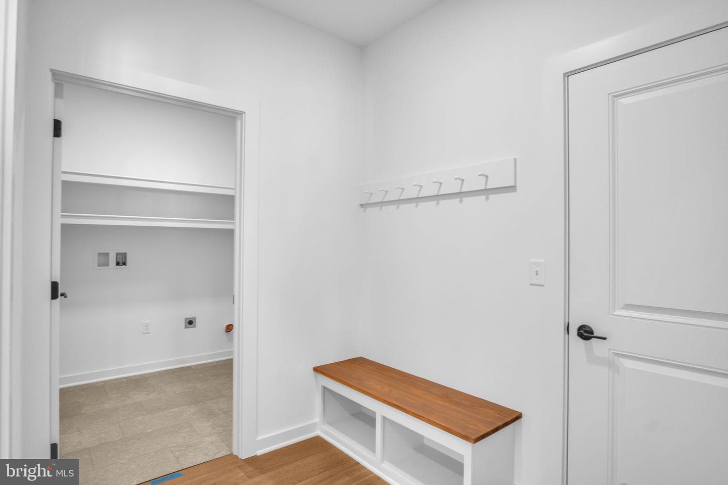 117 Bellflower Avenue photo 7