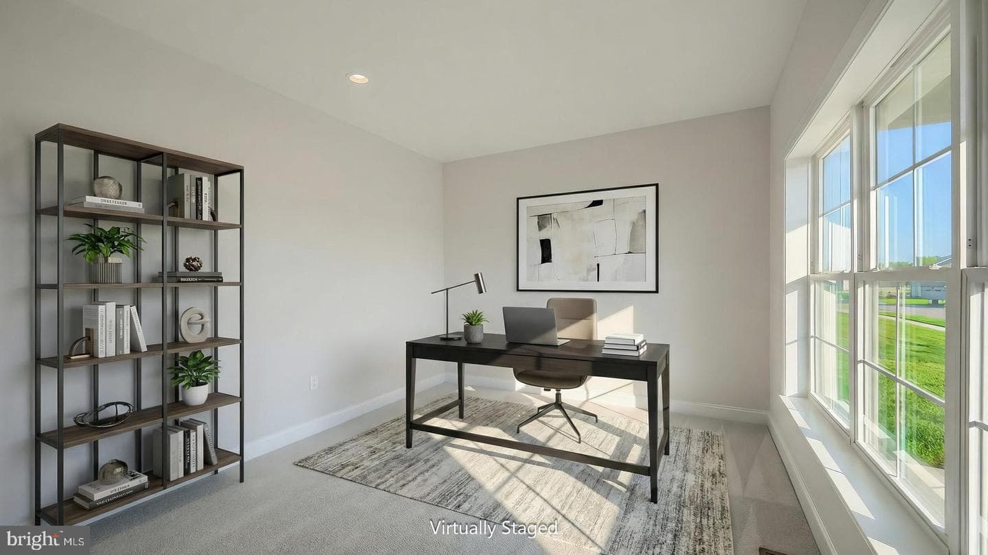 637 Sunset Boulevard photo 6