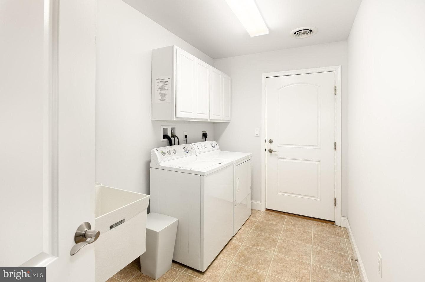 1007 Great Hall Drive photo 25