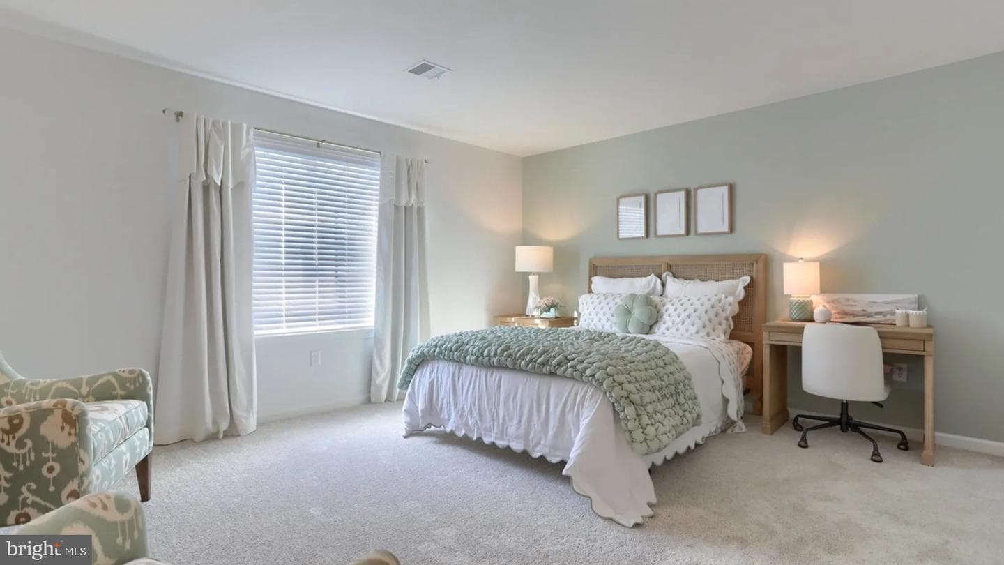 104 Flora Blvd photo 10