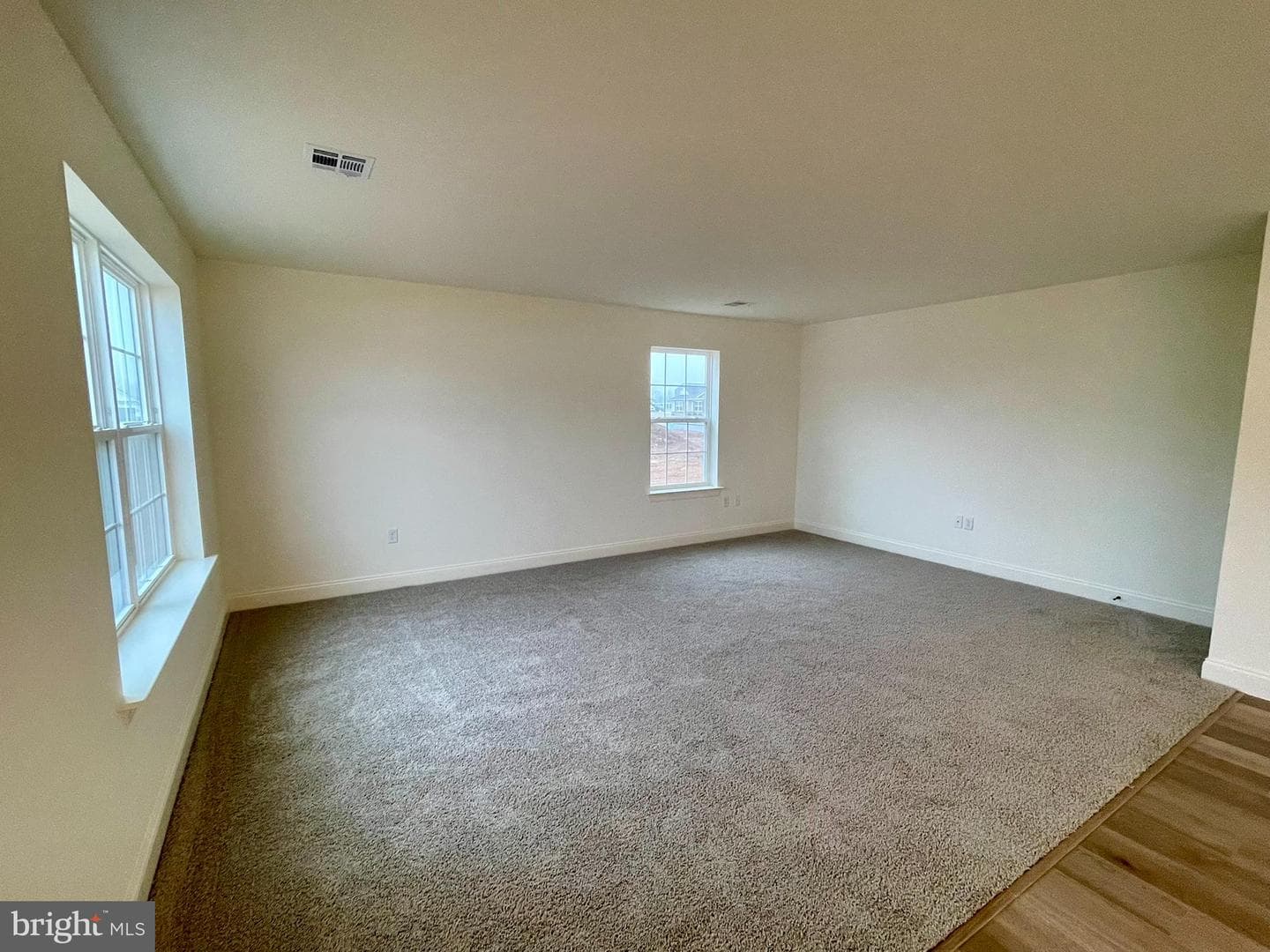 305 Jasmine Drive photo 13