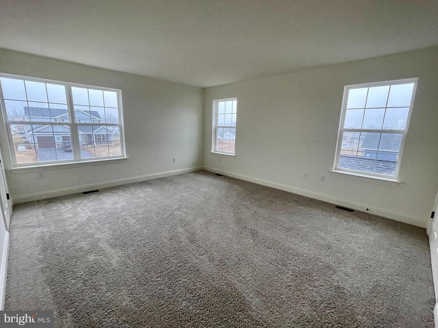 305 Jasmine Drive photo 18