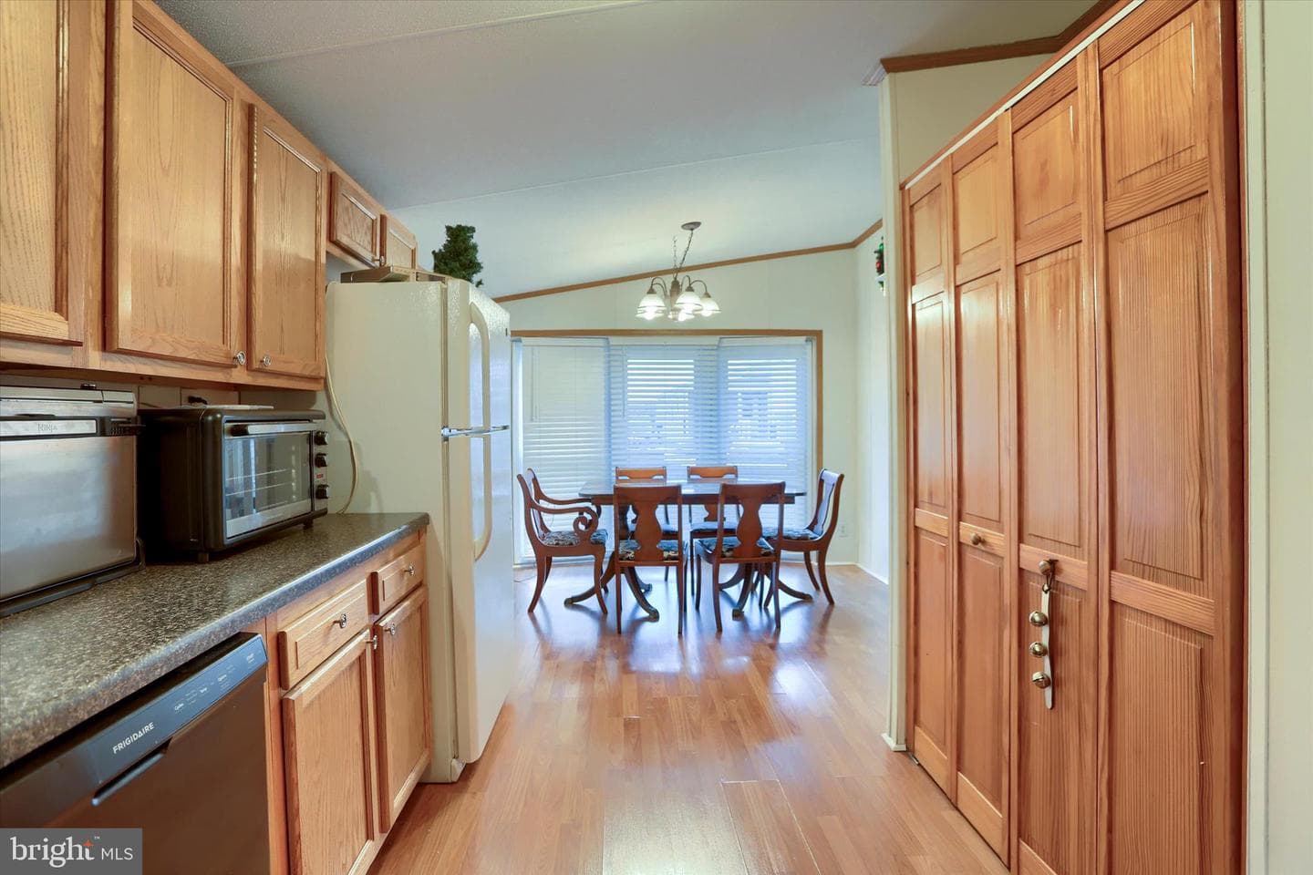 24 Reo Dr photo 14