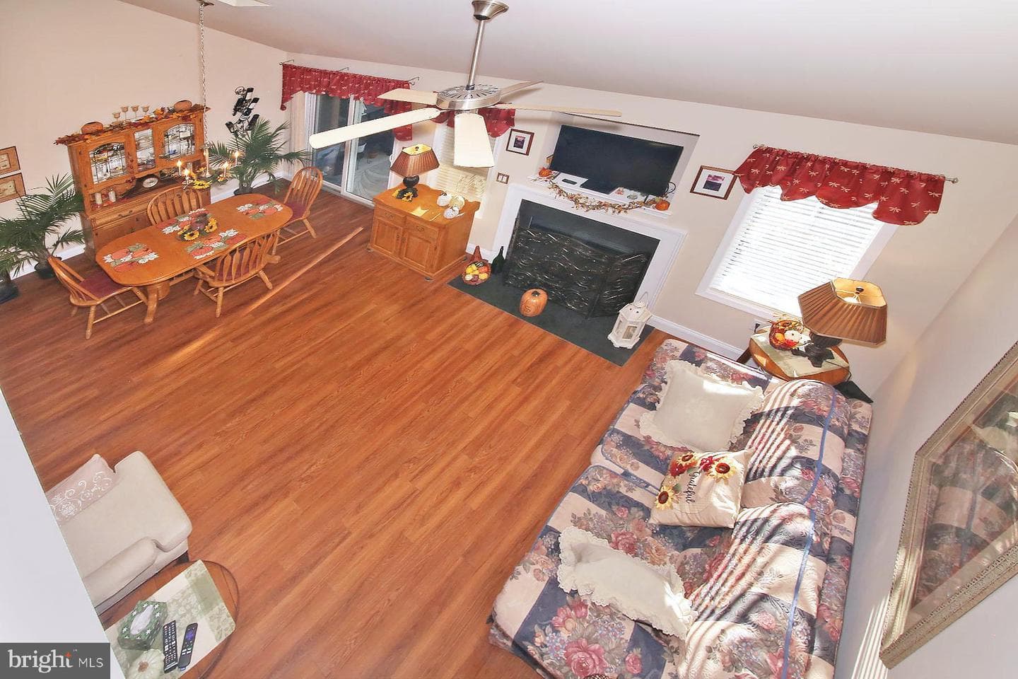 1122 Alden Way photo 14