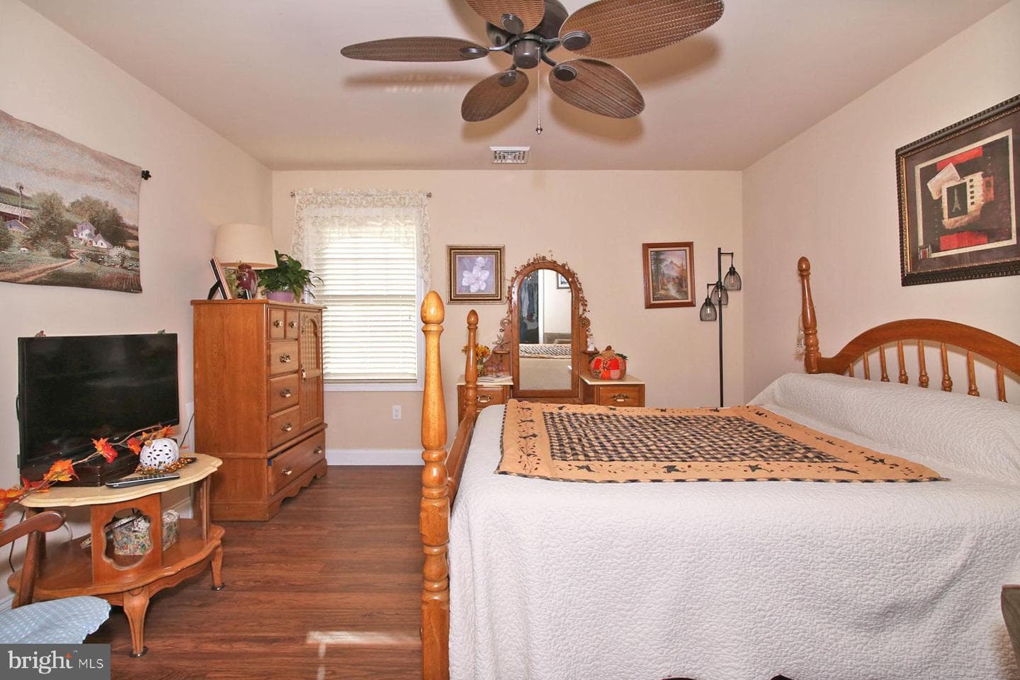 1122 Alden Way photo 20