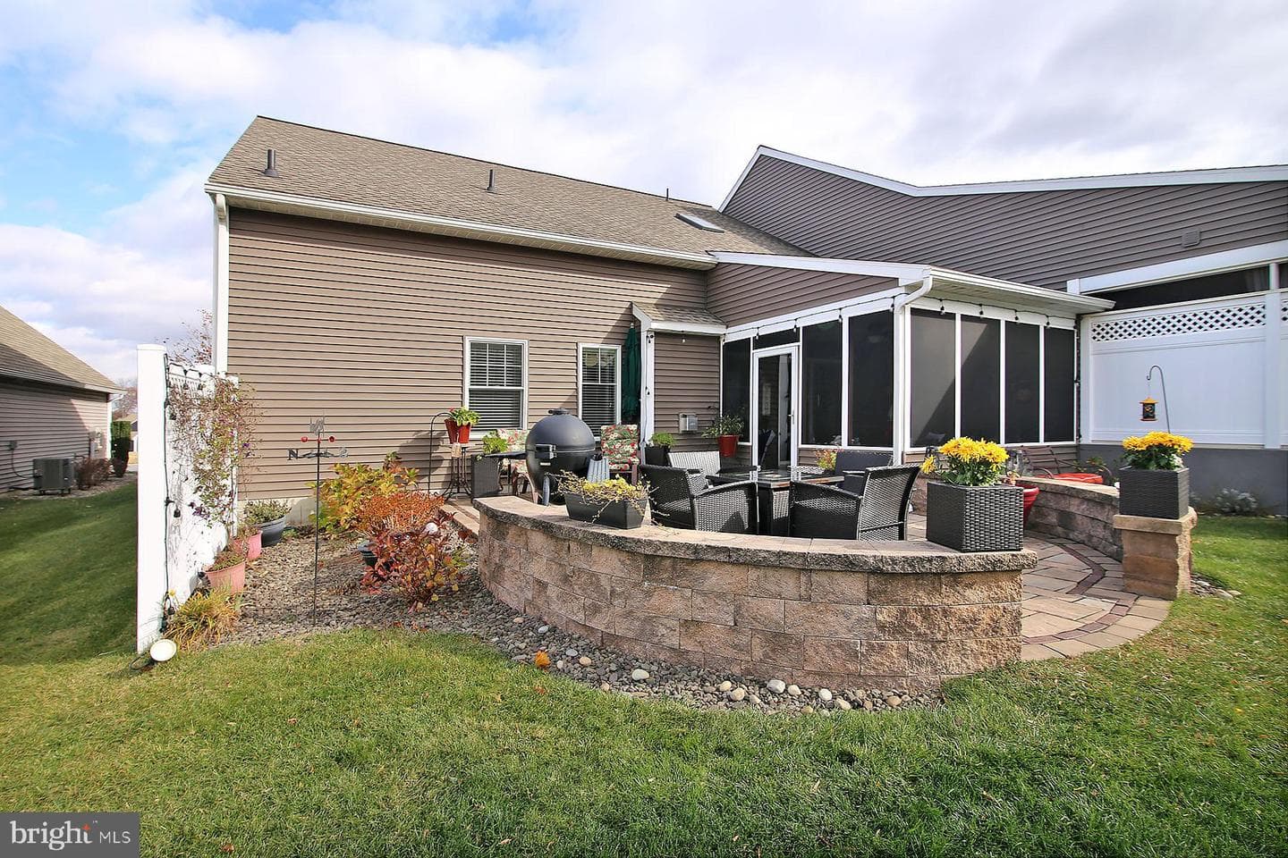 1122 Alden Way photo 41