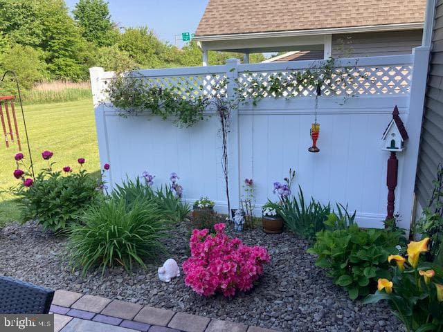 1122 Alden Way photo 43