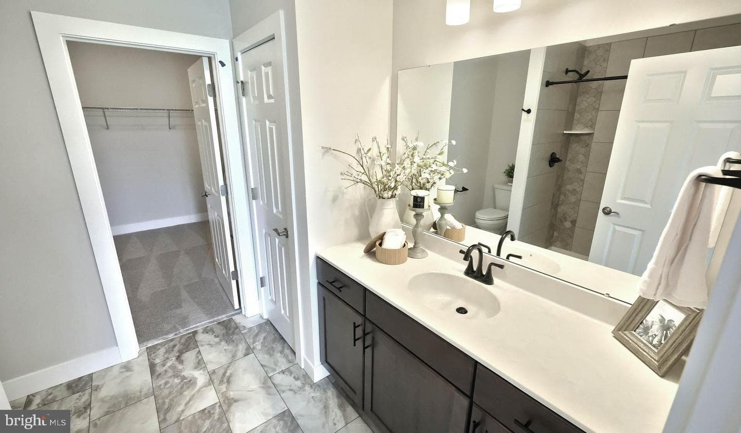 529 Stone Gate Boulevard photo 17