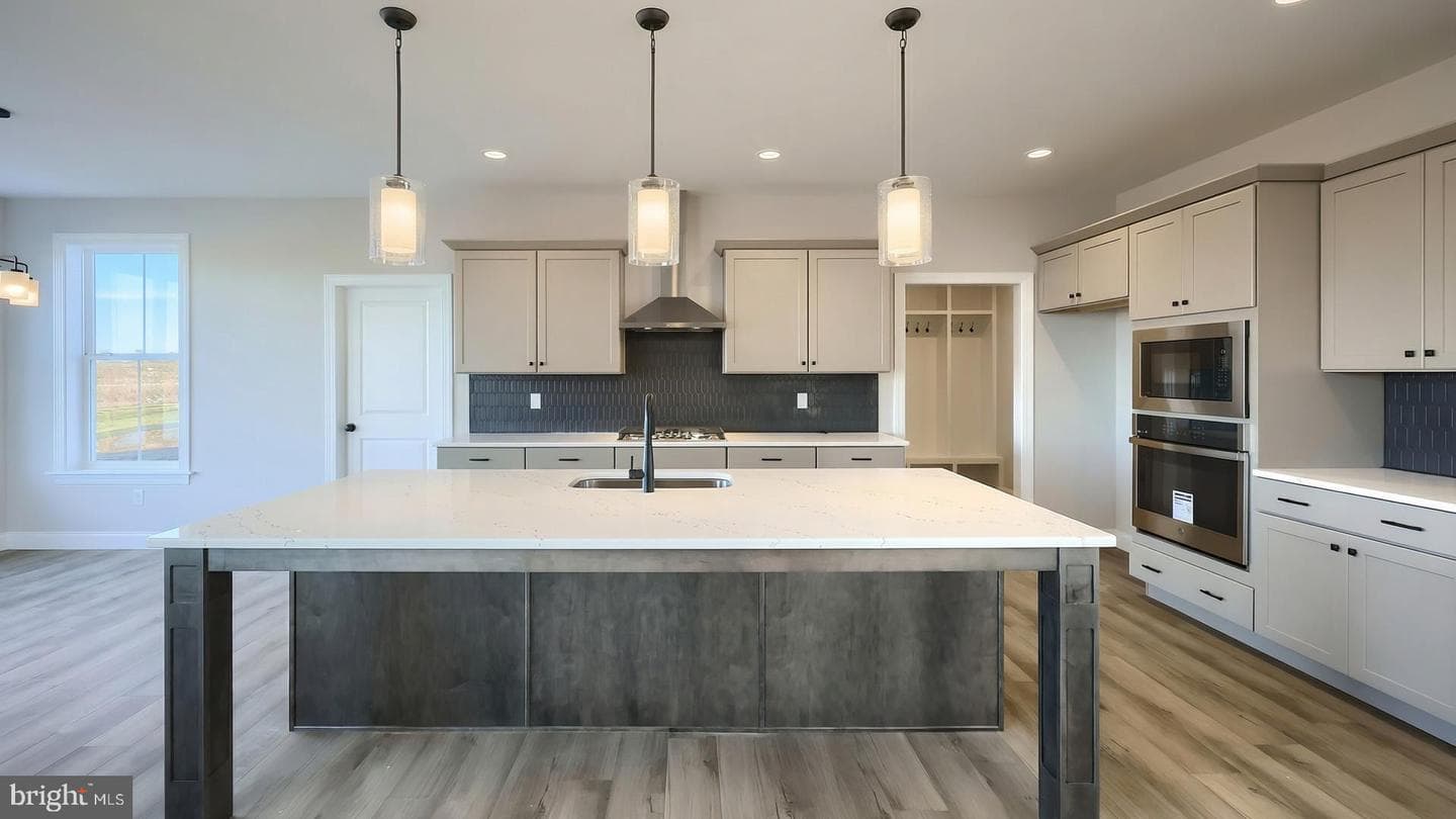 122 Alexandria Drive photo 19
