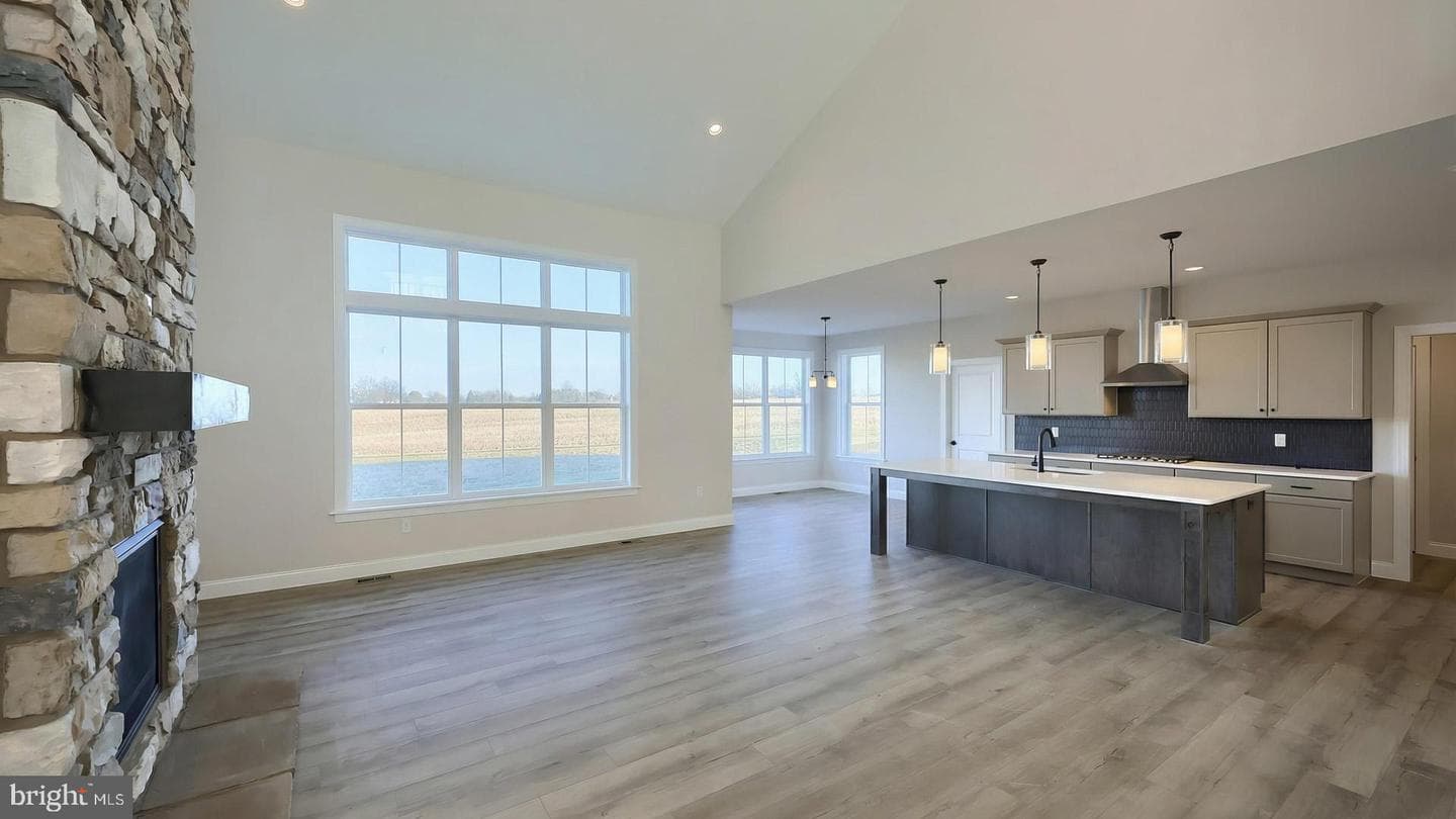 122 Alexandria Drive photo 22