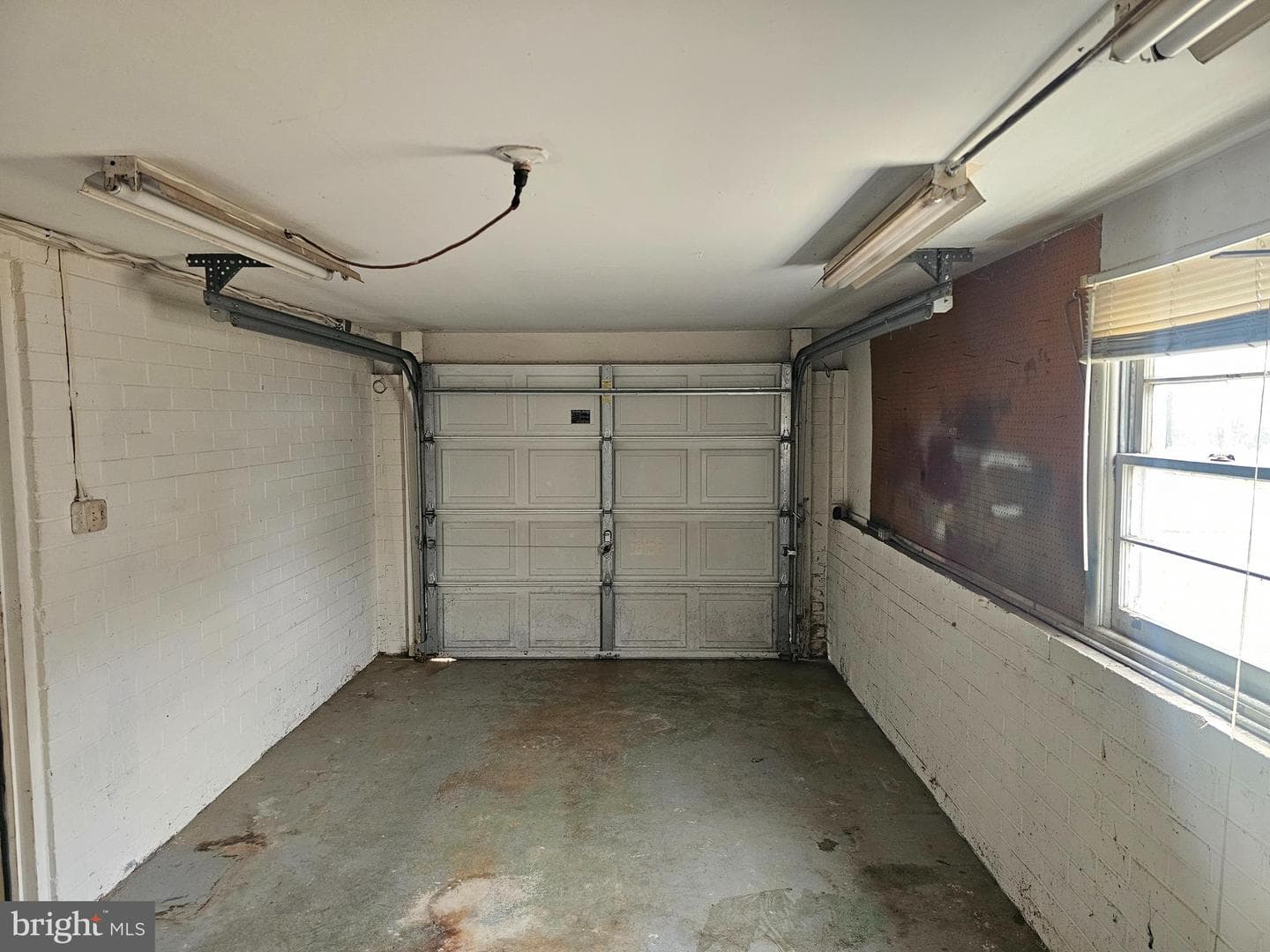 407 E Elm Street photo 16