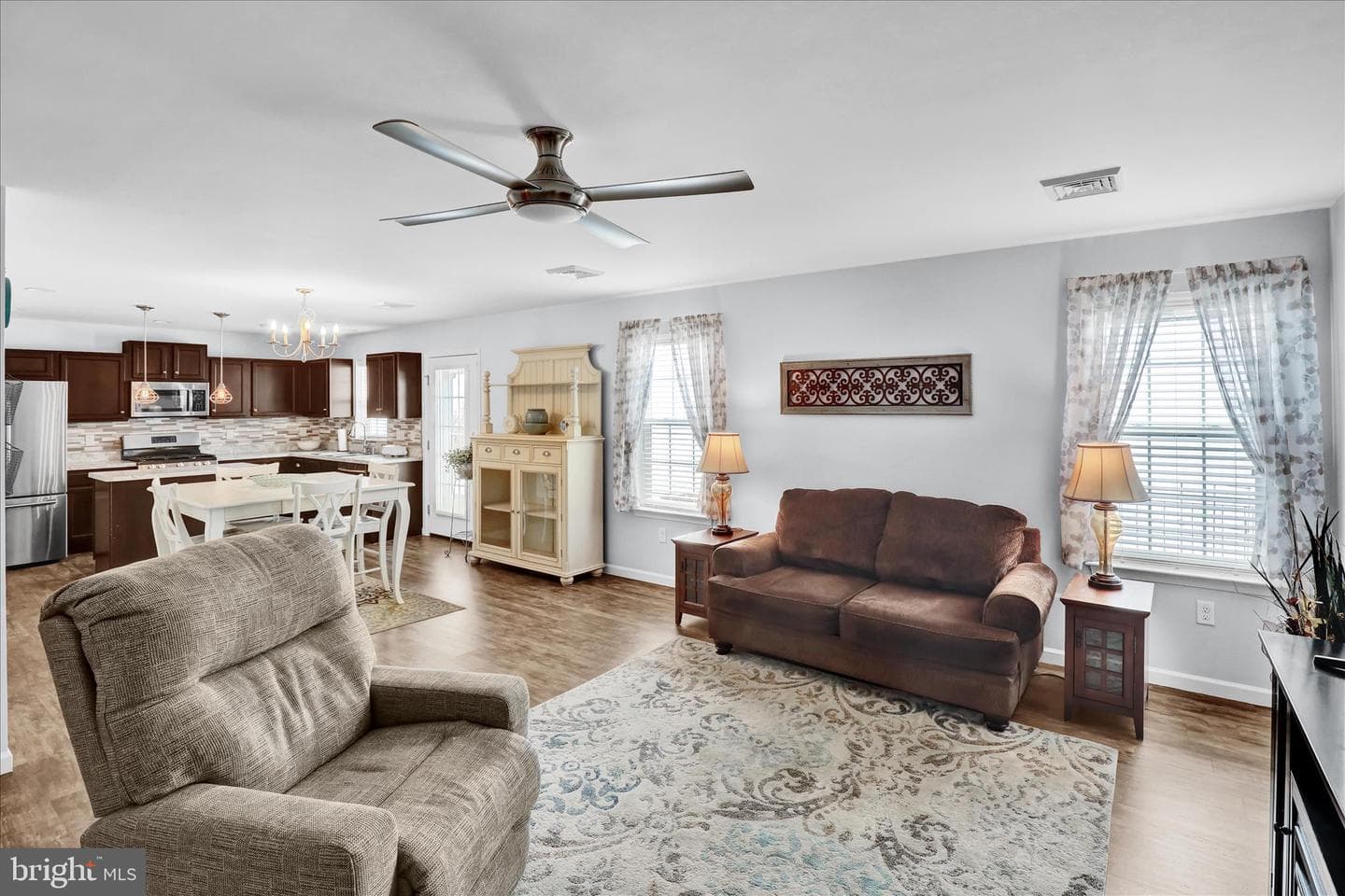 924 Sweetbay Ln photo 10