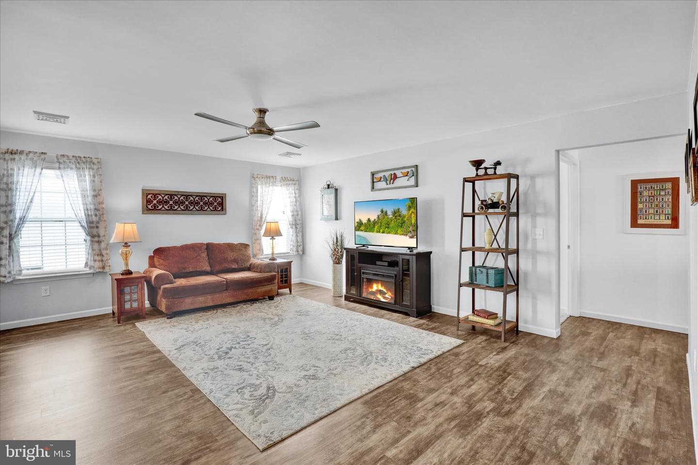 924 Sweetbay Ln photo 6