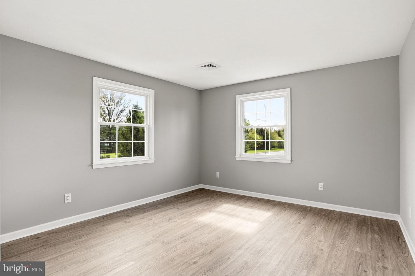 1003 E Cherry Street photo 16