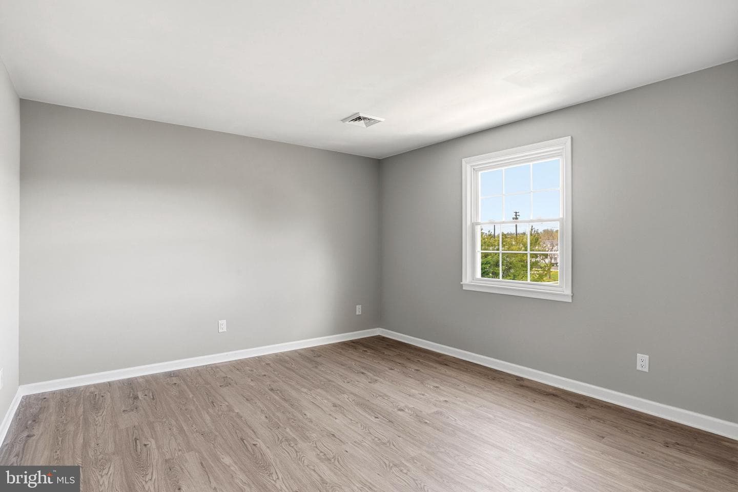 1003 E Cherry Street photo 18