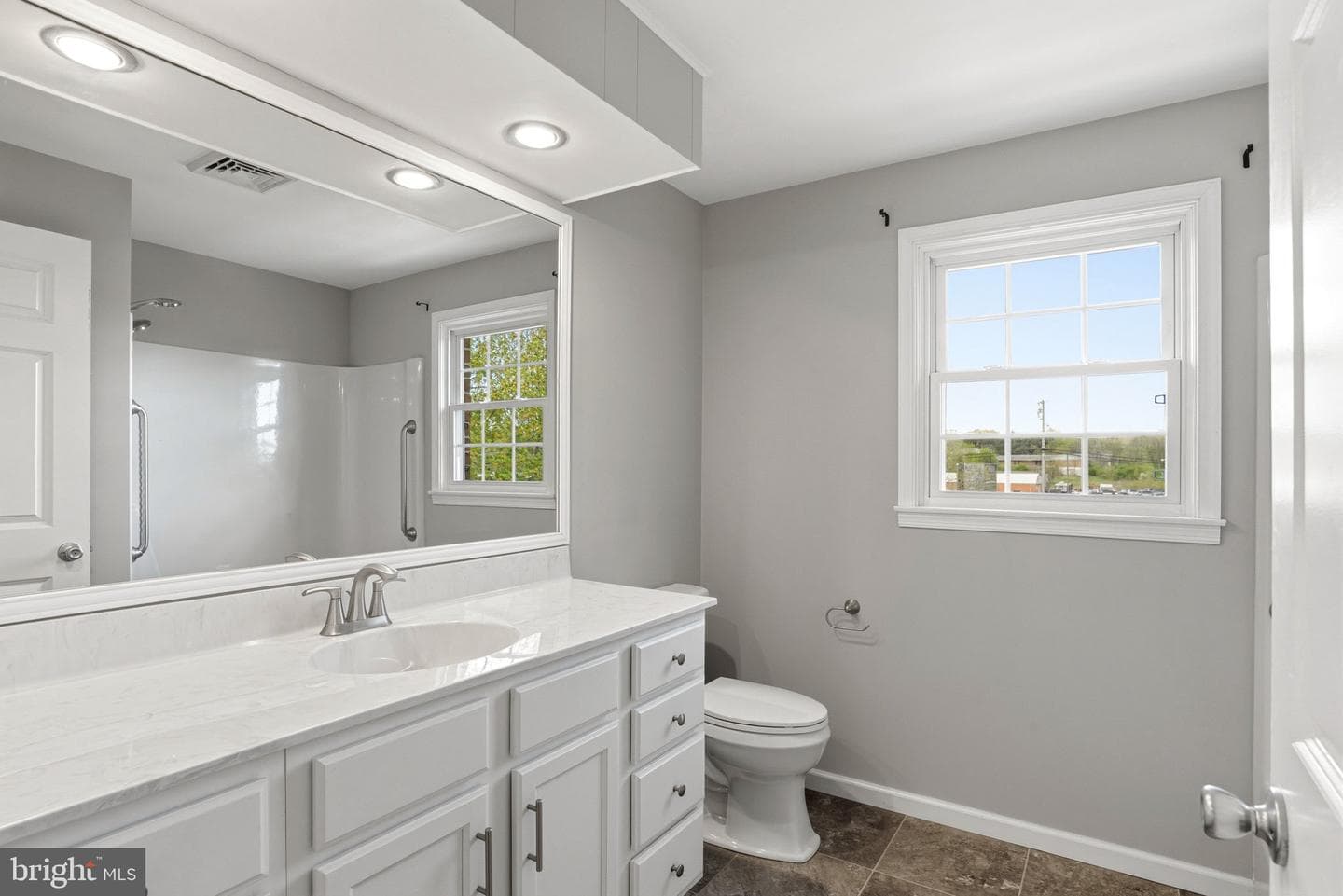 1003 E Cherry Street photo 20