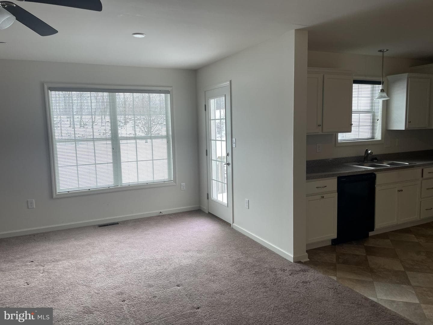 158 Braeburn Way photo 6