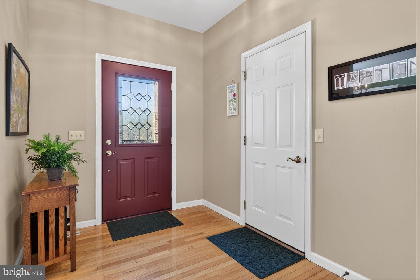 24 Hickory Street photo 2