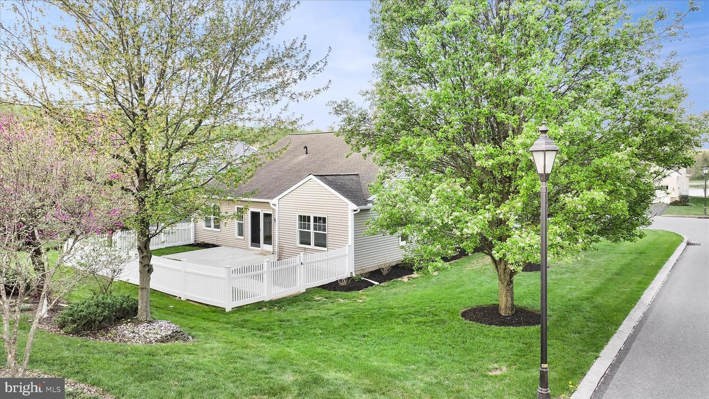 1029 Alden Way photo 8