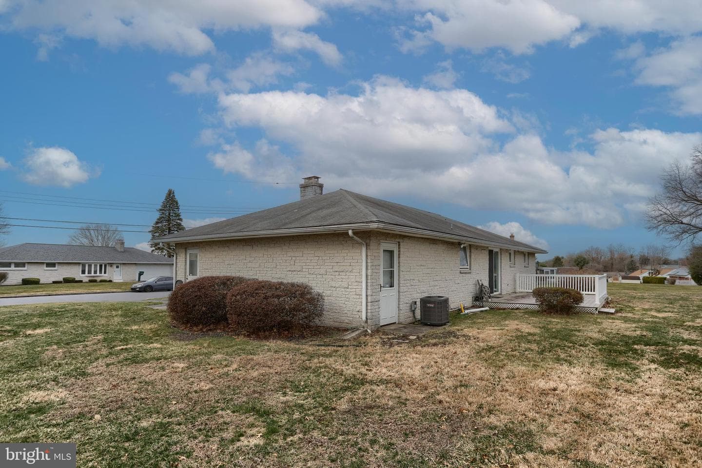 905 Skyline Drive photo 26